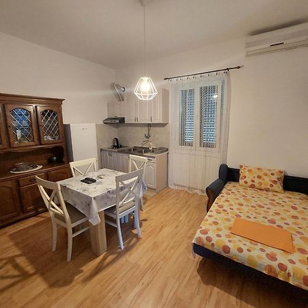 Kjara Apartments Tivat Eksteriør bilde