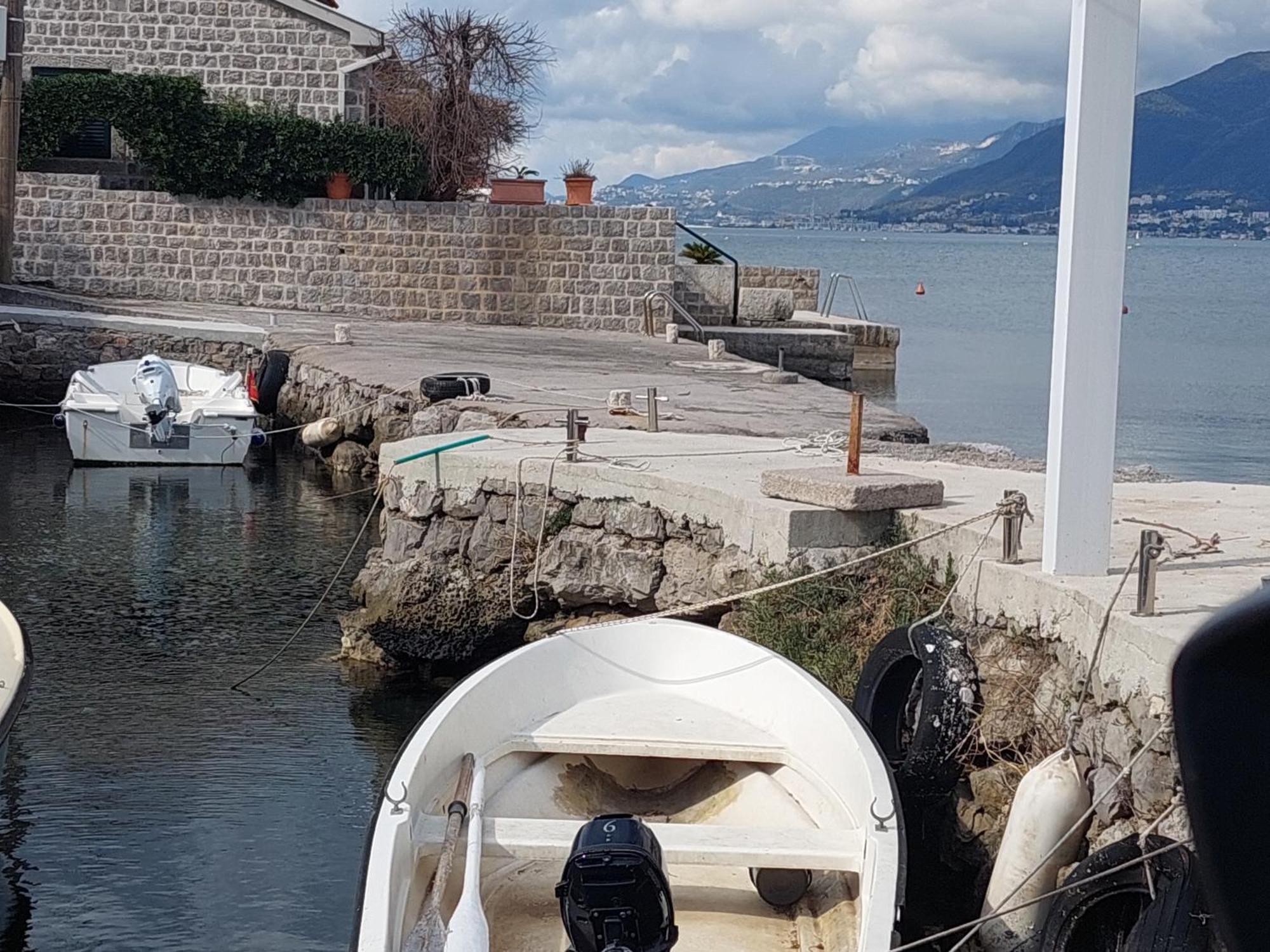 Kjara Apartments Tivat Eksteriør bilde