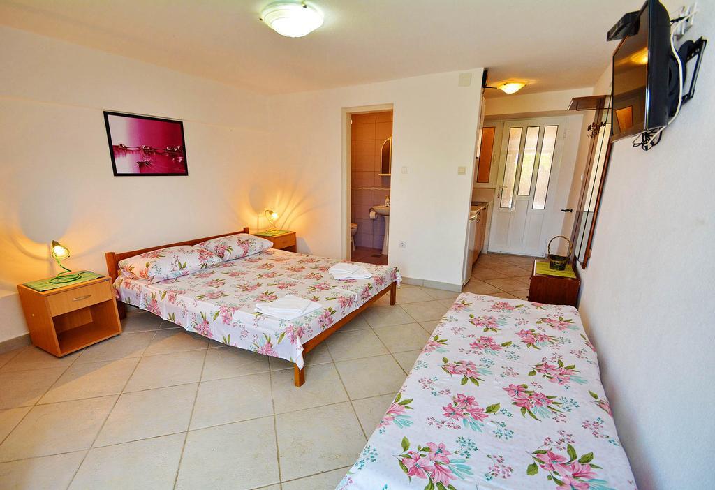 Kjara Apartments Tivat Eksteriør bilde