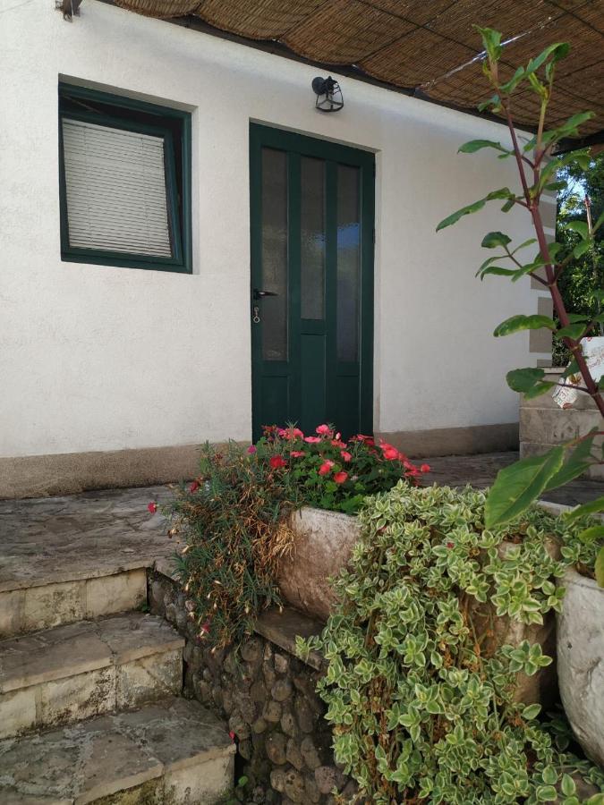 Kjara Apartments Tivat Eksteriør bilde