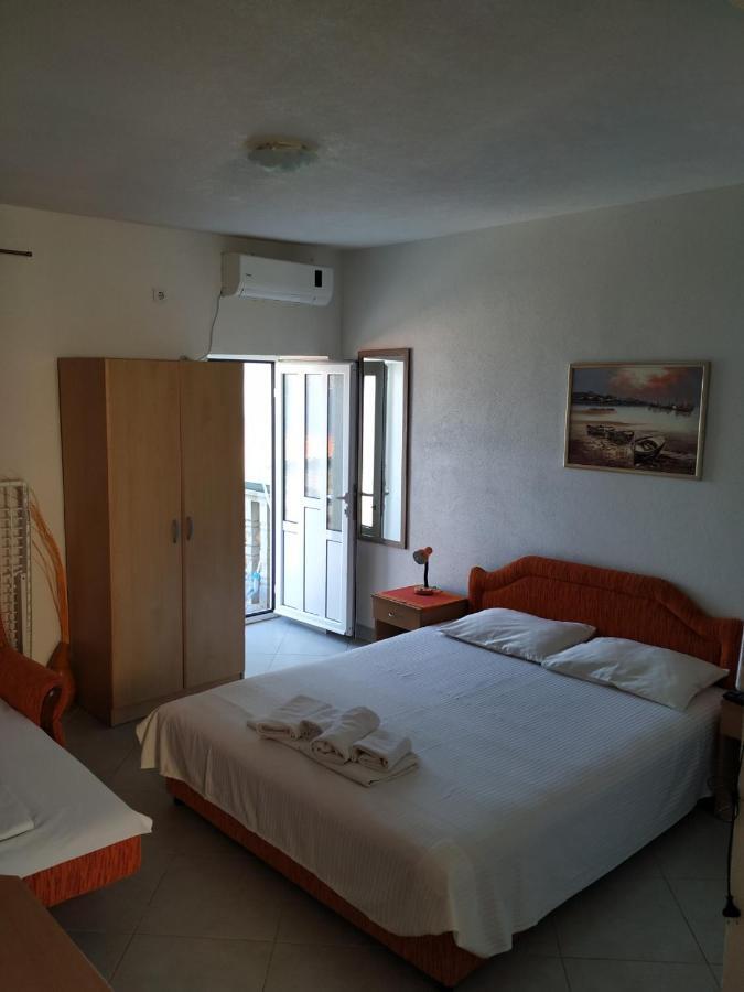 Kjara Apartments Tivat Eksteriør bilde